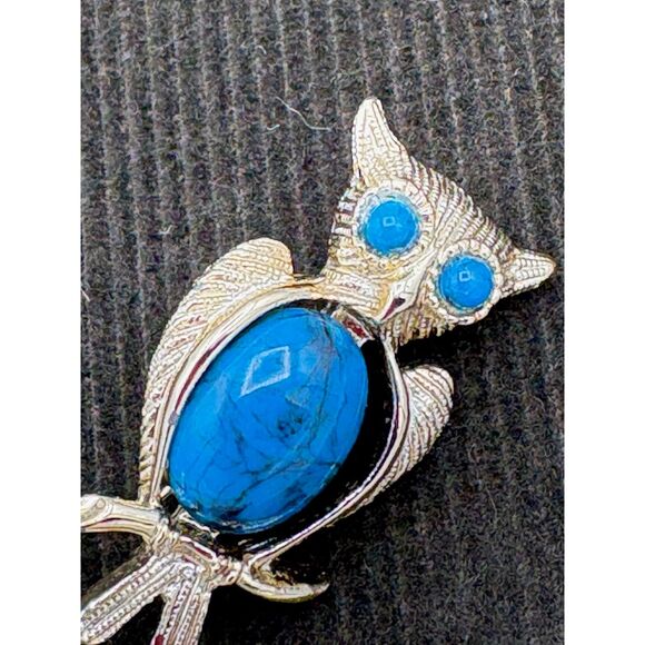 Vintage 60s Owl Brooch Pin Gold Tone Blue Stones - Picture 4 of 4